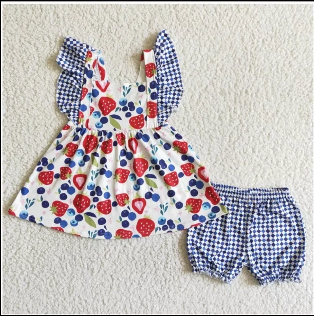 Berries Girls Shorts Set